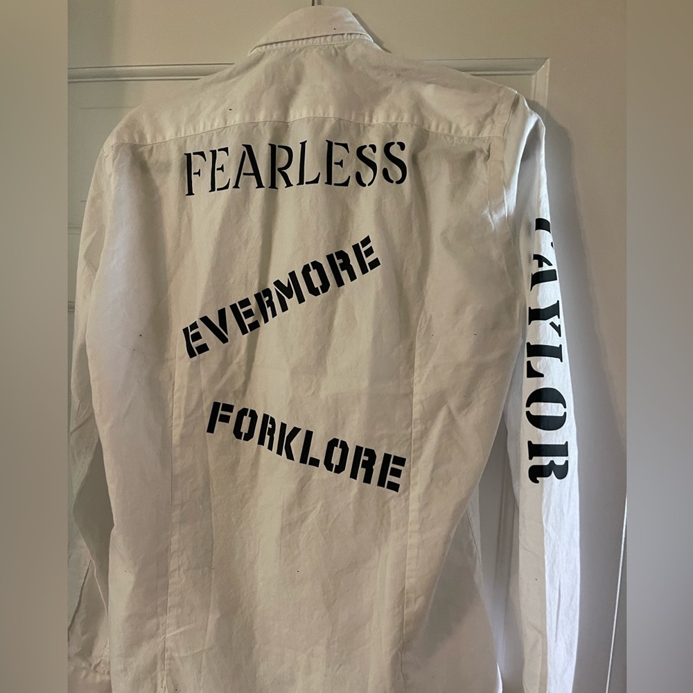 Taylor Swift Eras tour outfit white button down